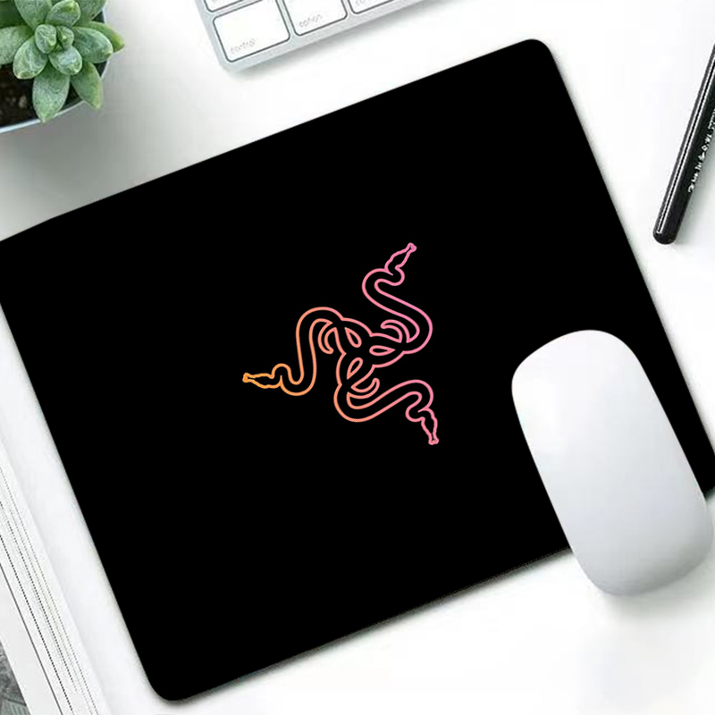 Razer Luxe Muismat Anime Gamer - Keyboard Laptop Accessories recensie en prijs